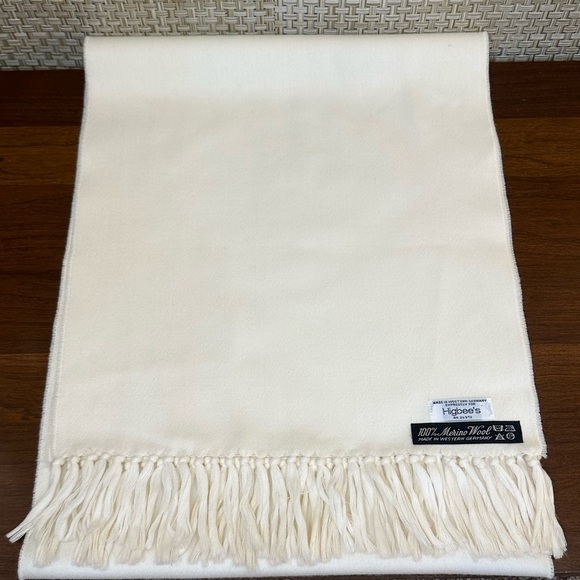 🌟HP🌟VTG 1970s-80s 100% Cream Merino WoolOpera Dress Scarf Higbees West Germany